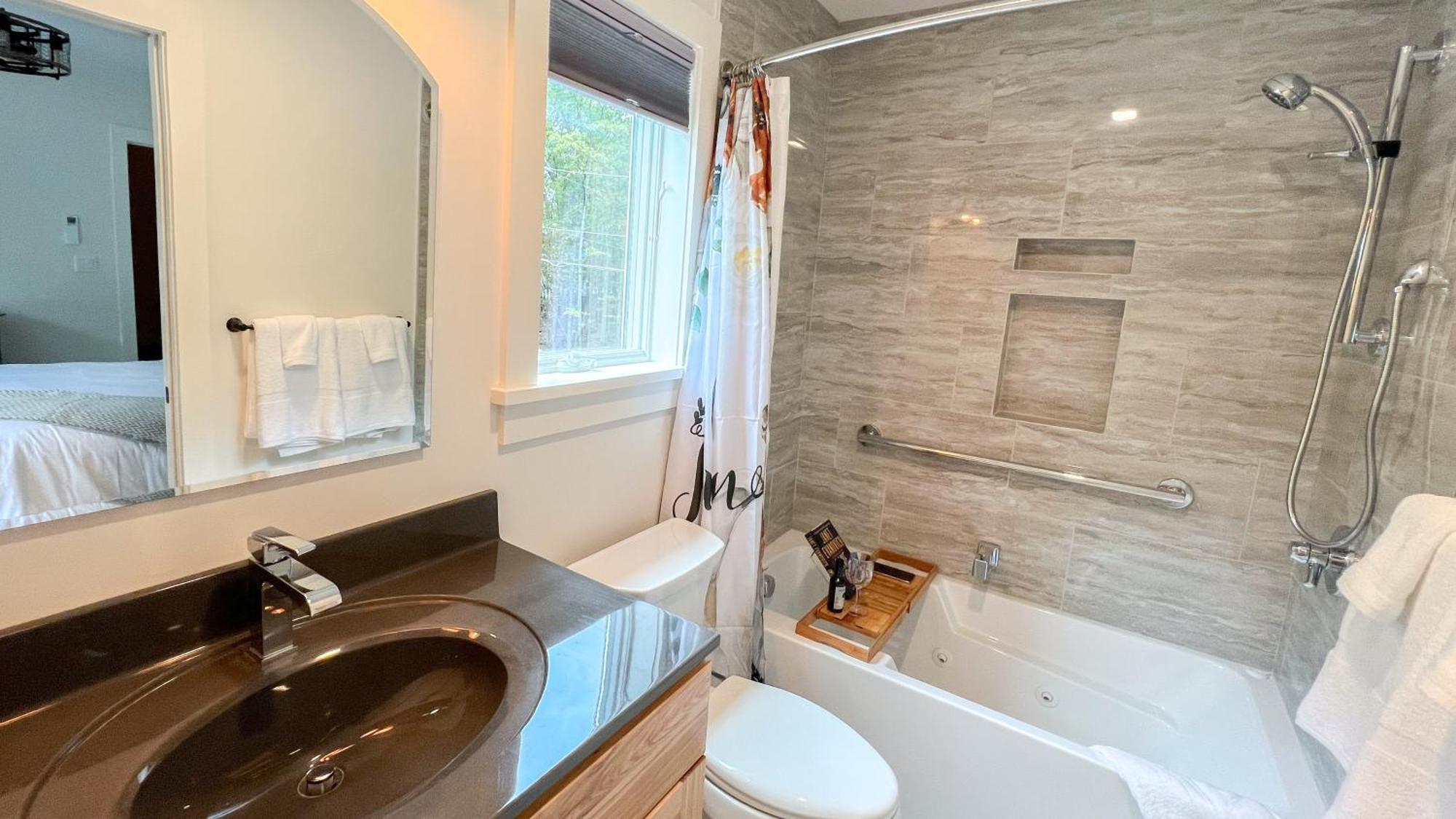 Four Seasons For Fun Bed & Breakfast Lakeville Eksteriør bilde