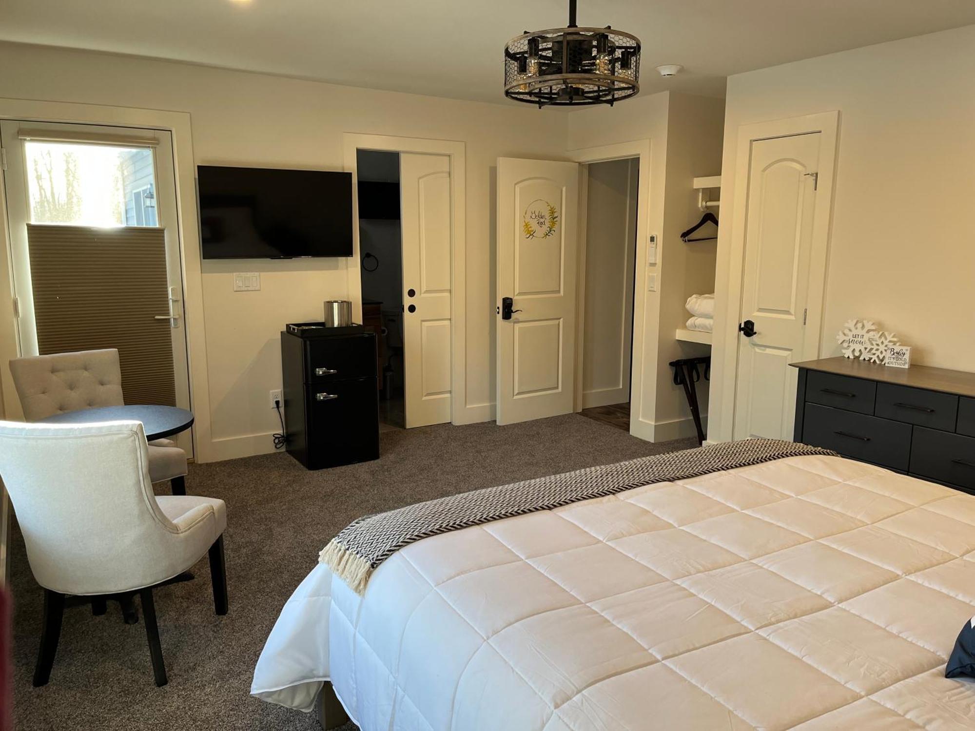 Four Seasons For Fun Bed & Breakfast Lakeville Eksteriør bilde