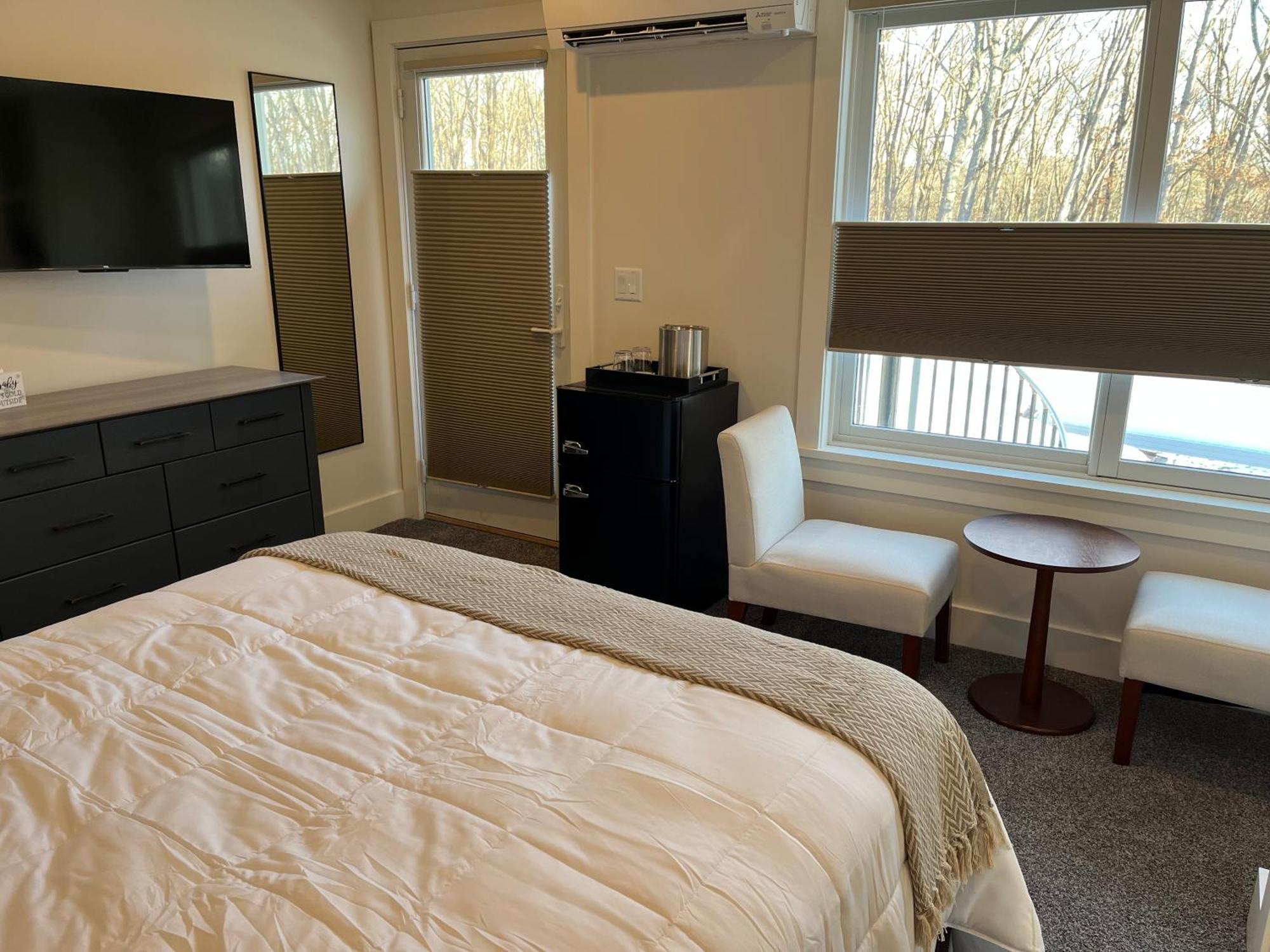 Four Seasons For Fun Bed & Breakfast Lakeville Eksteriør bilde