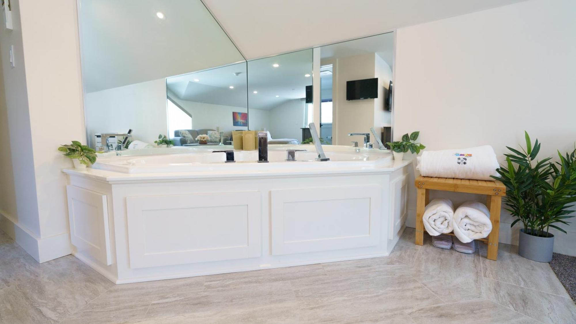 Four Seasons For Fun Bed & Breakfast Lakeville Eksteriør bilde